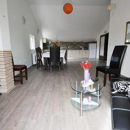 Fiorenini Appartement *