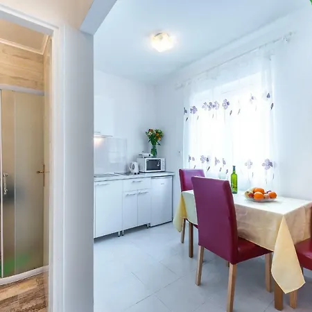 Fiorenini Apartman Mlini